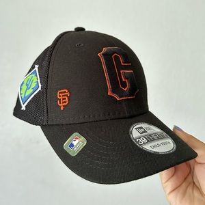 NWT NEW ERA SF Giants Black 2022 Spring Training 39THIRTY Flex Hat